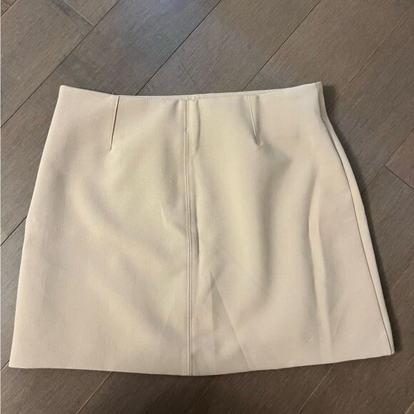 NWT - Zara skirt - Small - Picture 3 of 3